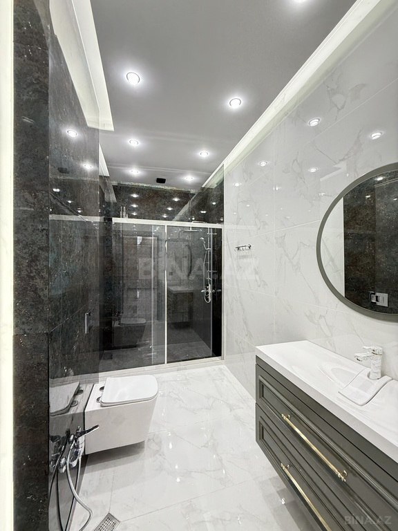4 otaqlı həyət evi/bağ evi - Şüvəlan q. - 200 m² (22)