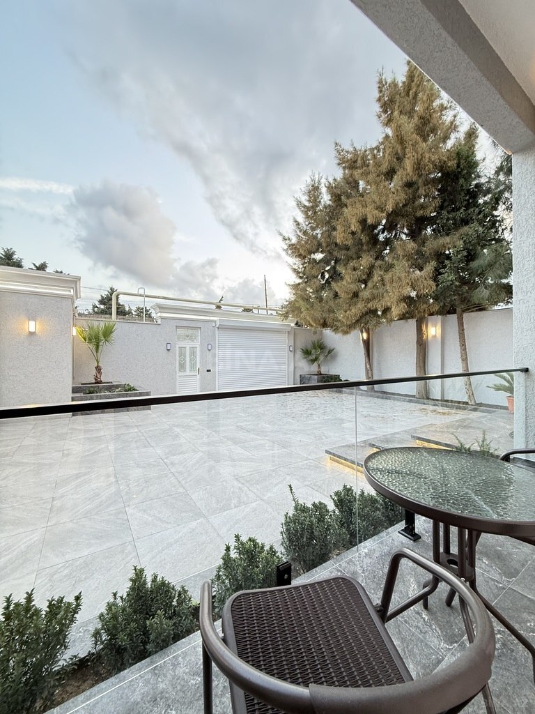 4 otaqlı həyət evi/bağ evi - Şüvəlan q. - 200 m² (12)