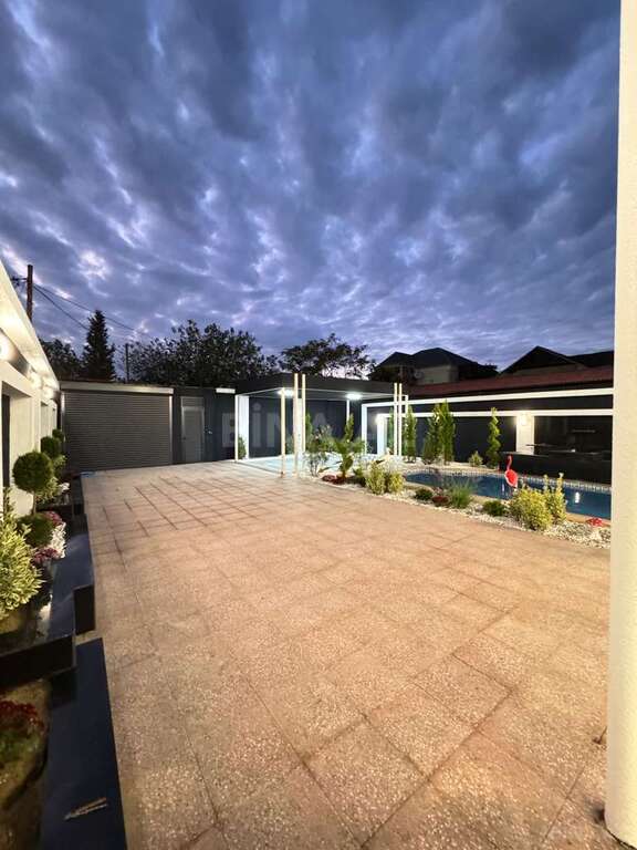 5 otaqlı həyət evi/bağ evi - Şüvəlan q. - 200 m² (8)
