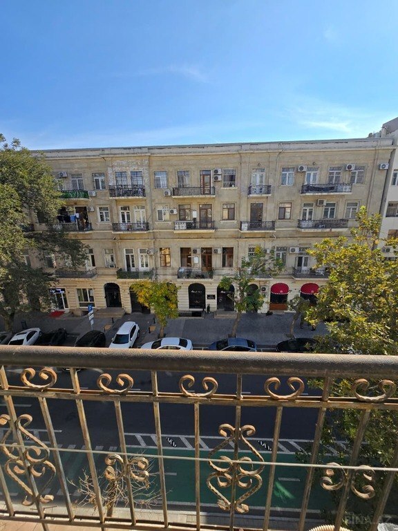 2-комн. вторичка - м. Сахил - 60 м² (2)