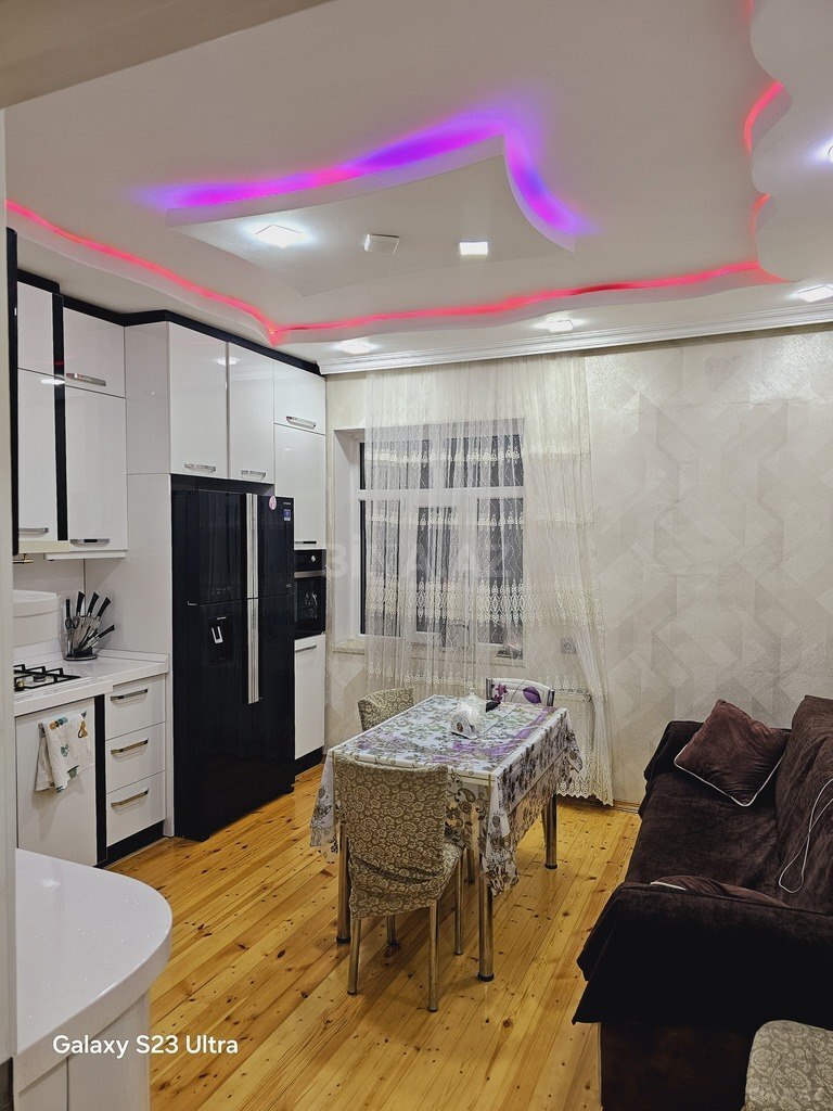 5 otaqlı həyət evi/bağ evi - Sulutəpə q. - 240 m² (2)