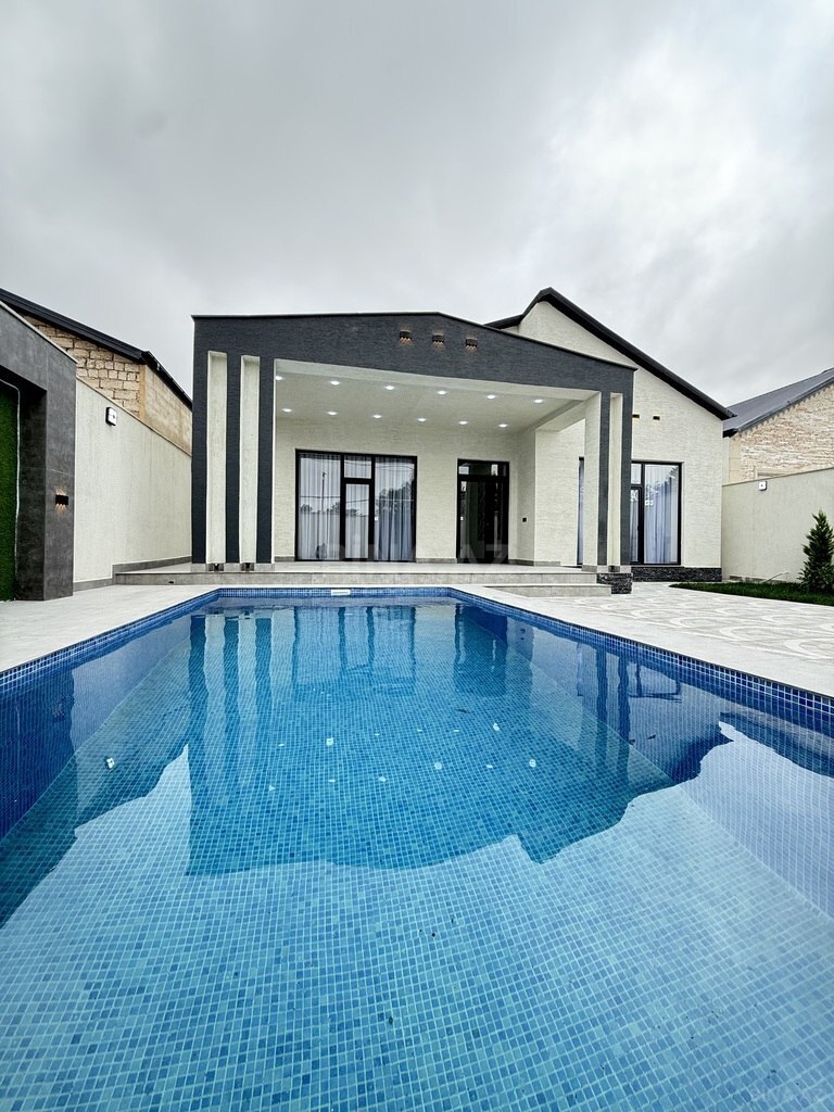 4 otaqlı həyət evi/bağ evi - Şüvəlan q. - 155 m² (1)