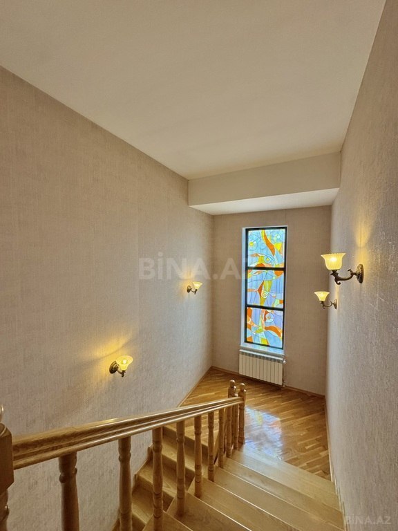 5 otaqlı həyət evi/bağ evi - Şüvəlan q. - 300 m² (21)
