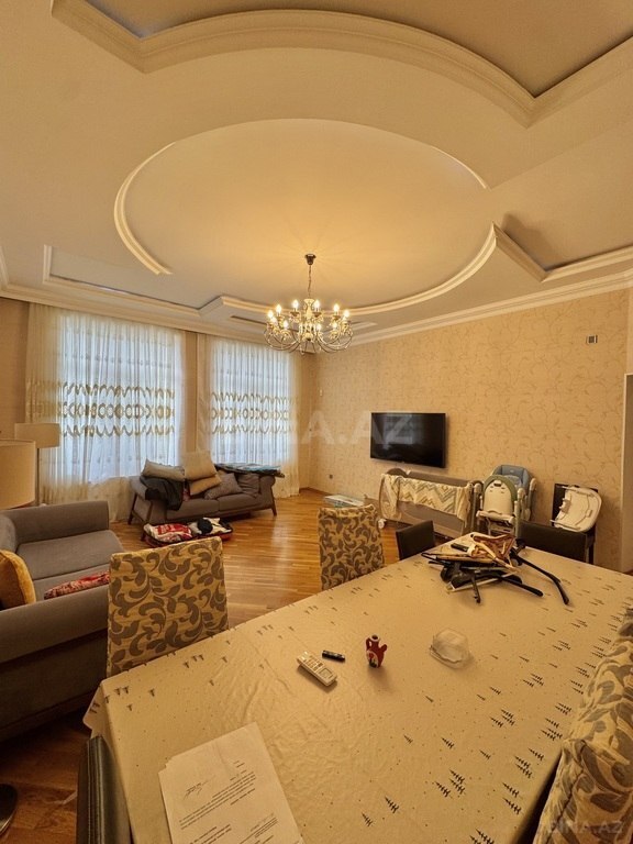 5 otaqlı həyət evi/bağ evi - Şüvəlan q. - 300 m² (12)
