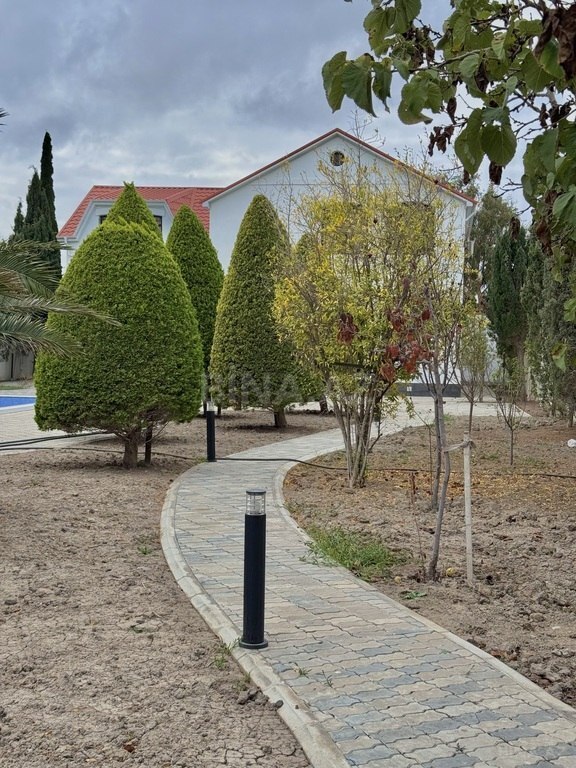 5 otaqlı həyət evi/bağ evi - Şüvəlan q. - 300 m² (2)