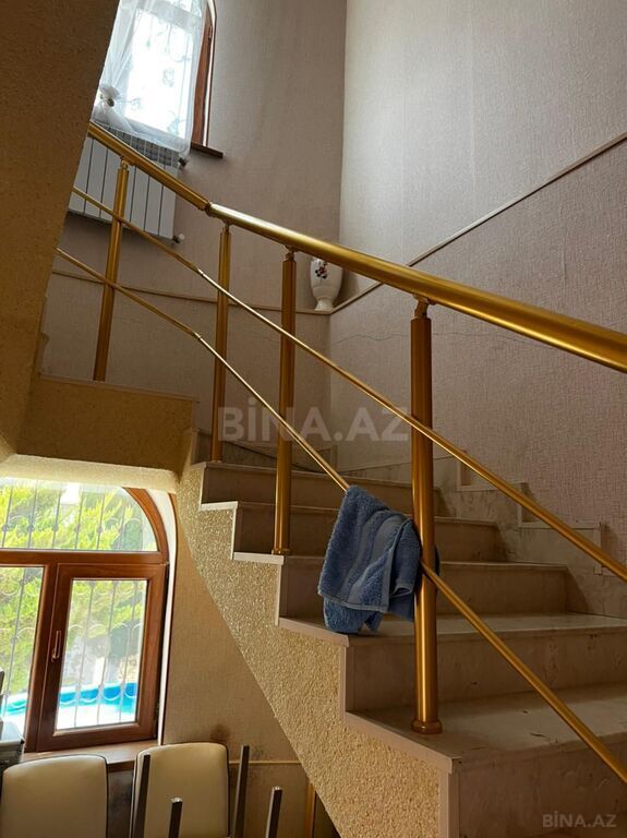 6 otaqlı həyət evi/bağ evi - Zığ q. - 300 m² (15)