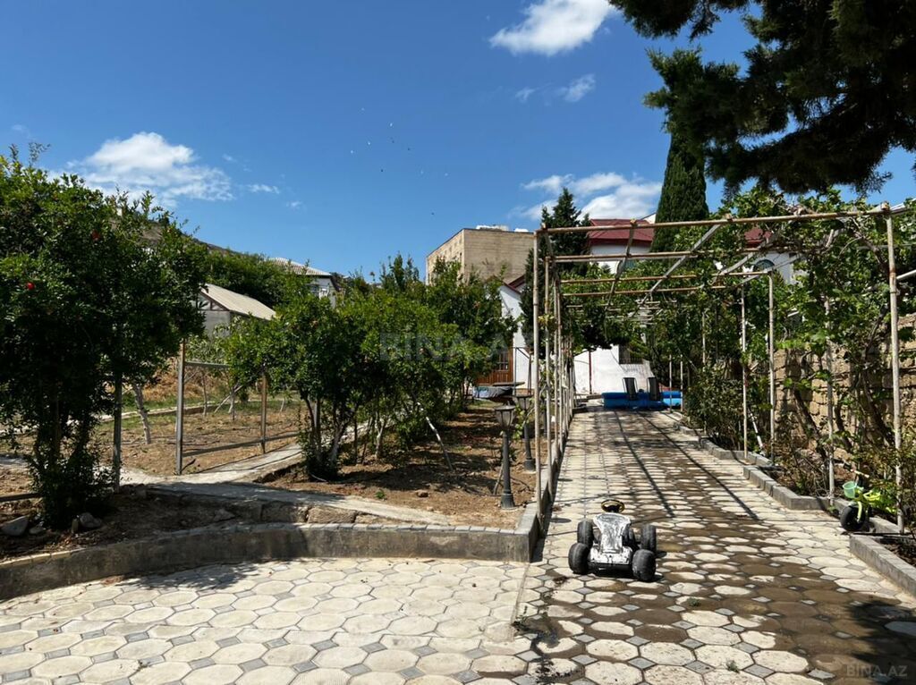 6 otaqlı həyət evi/bağ evi - Zığ q. - 300 m² (9)
