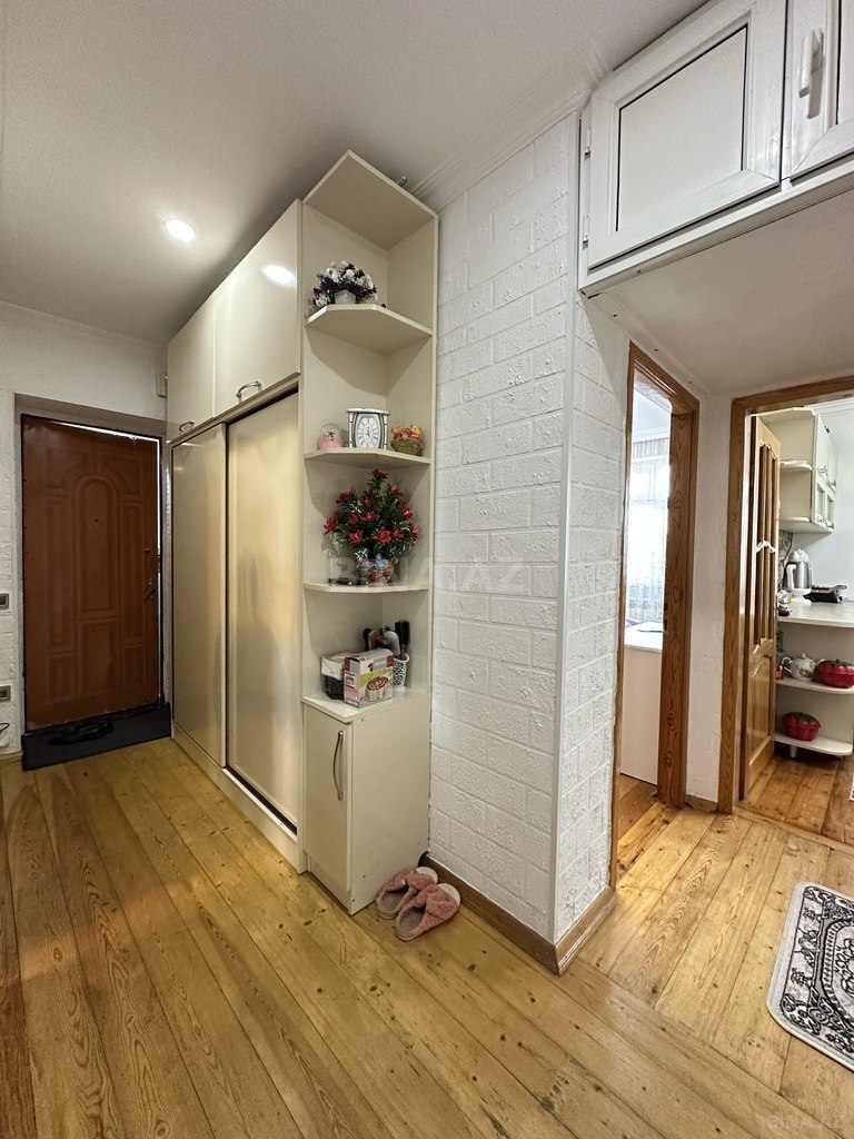 3 otaqlı köhnə tikili - Bakıxanov q. - 70 m² (14)