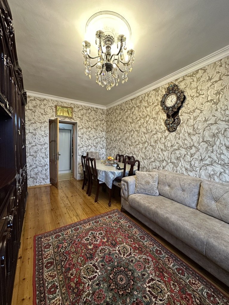 3 otaqlı köhnə tikili - Bakıxanov q. - 70 m² (4)