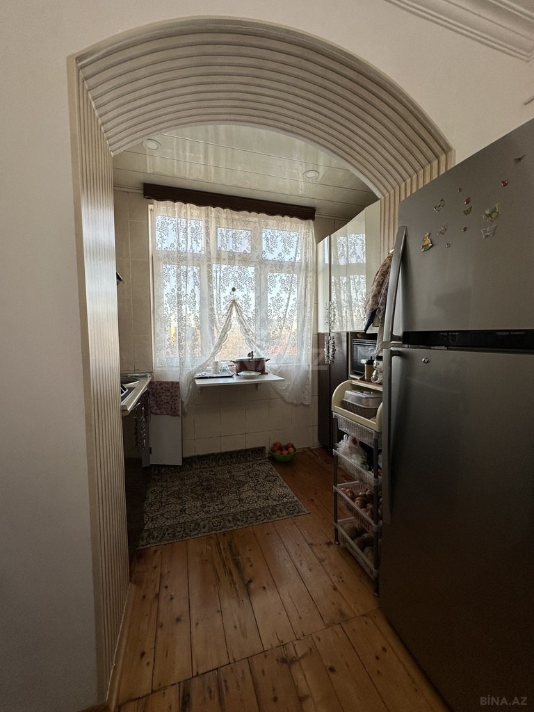 3 otaqlı köhnə tikili - Bakıxanov q. - 70 m² (12)