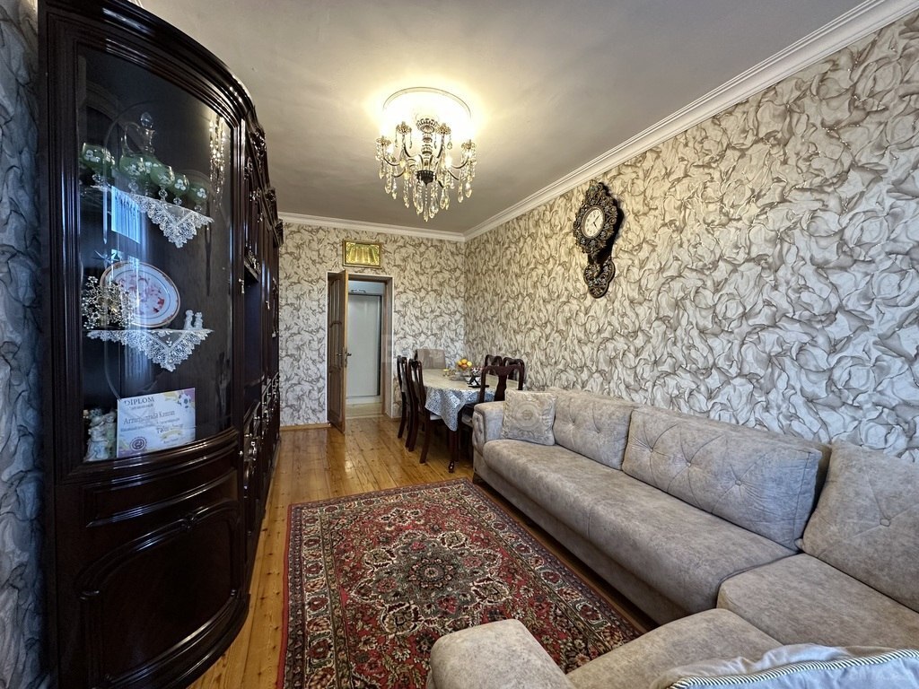 3 otaqlı köhnə tikili - Bakıxanov q. - 70 m² (3)