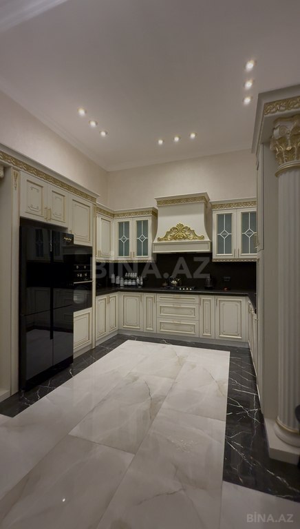 3-комн. вторичка - м. Сахил - 215 м² (20)