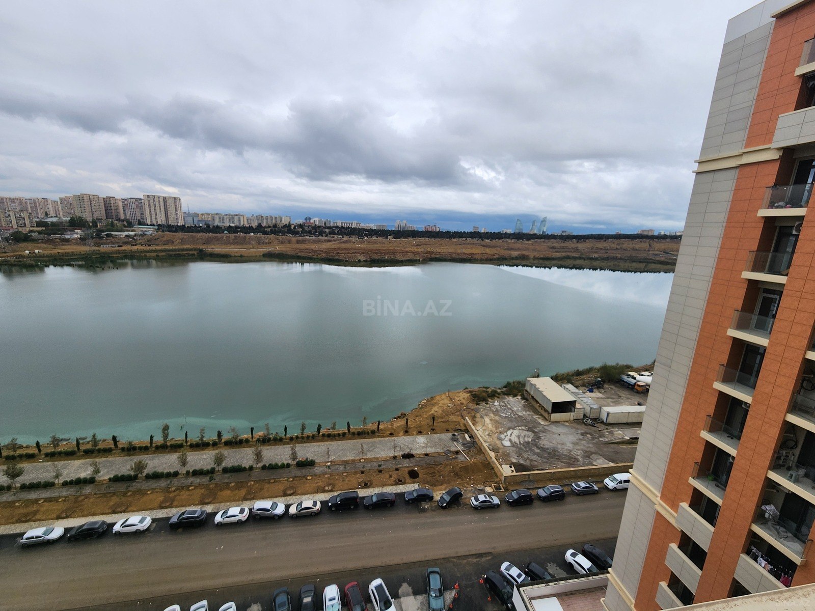 3 otaqlı yeni tikili - İnşaatçılar m. - 72 m² (11)