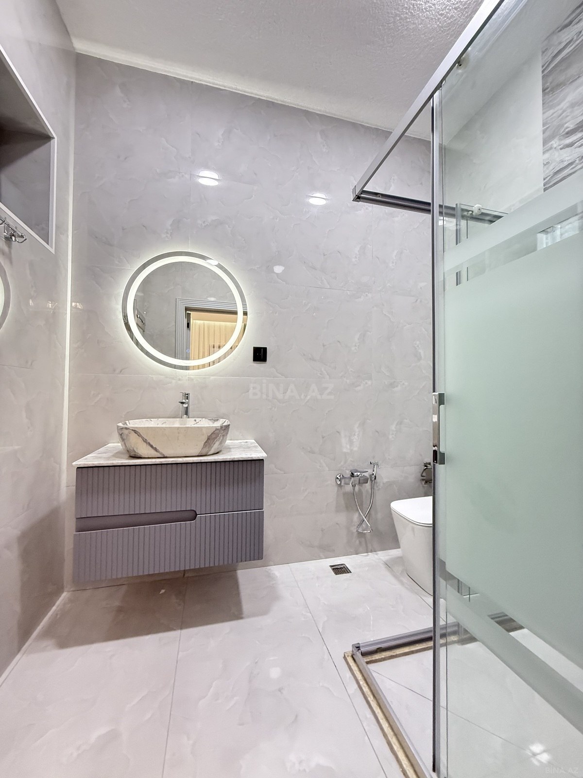 4 otaqlı həyət evi/bağ evi - Şüvəlan q. - 160 m² (28)