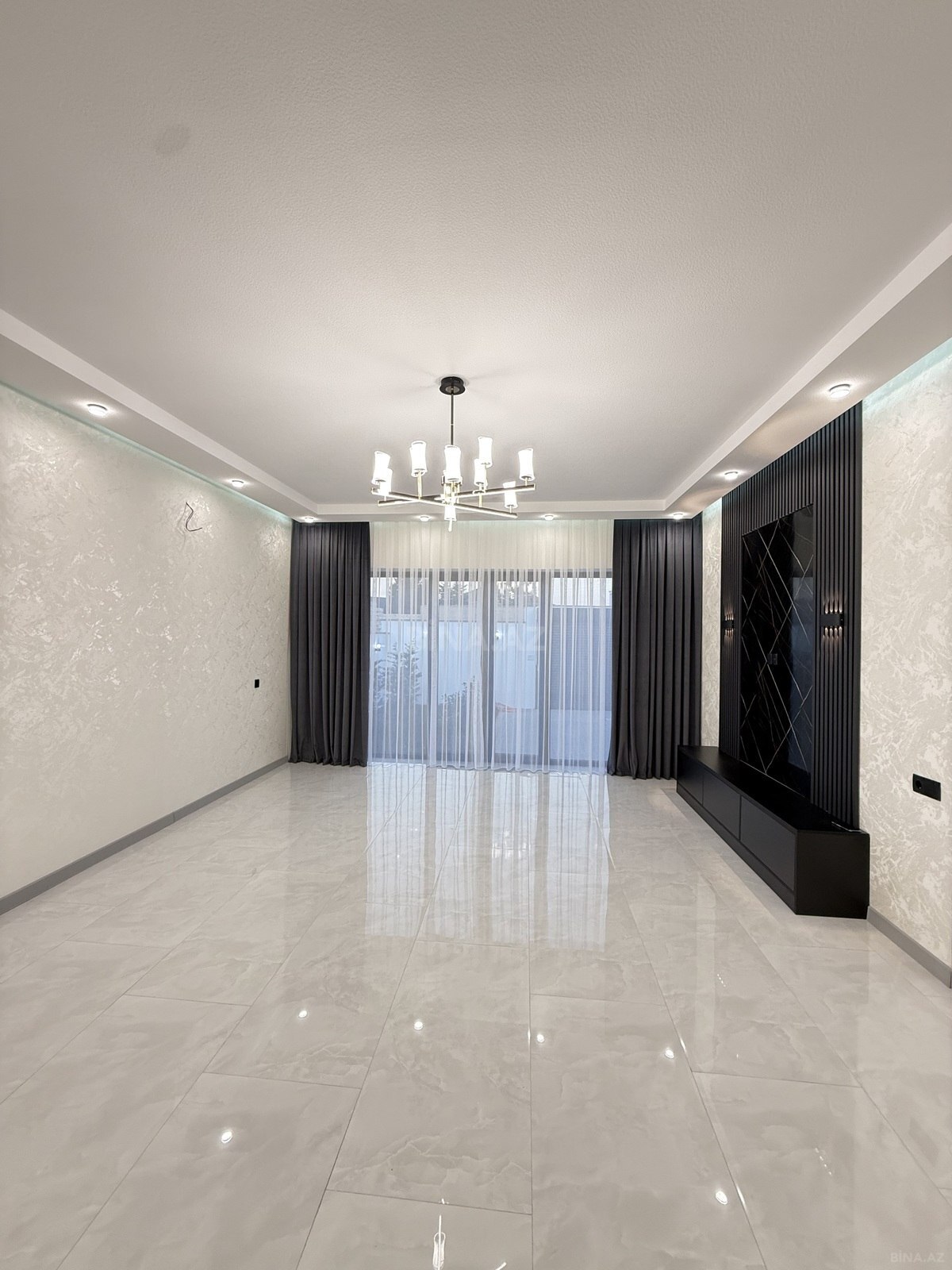 4 otaqlı həyət evi/bağ evi - Şüvəlan q. - 160 m² (20)