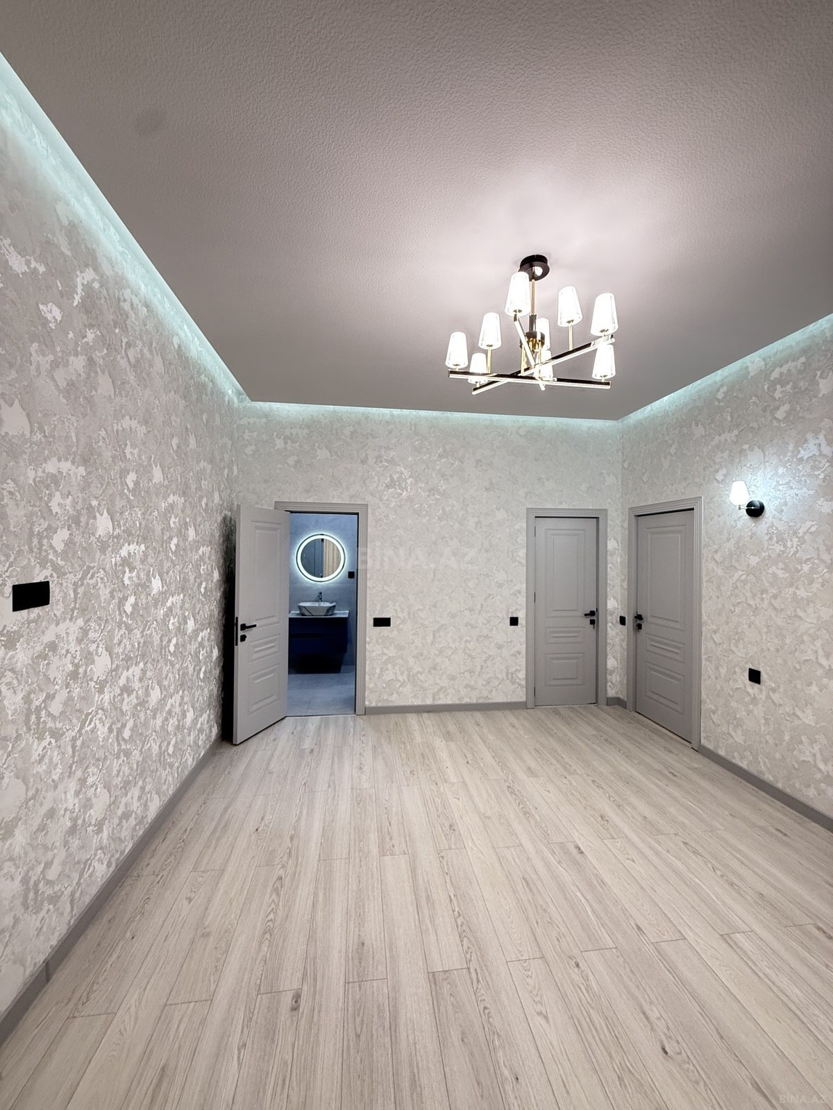4 otaqlı həyət evi/bağ evi - Şüvəlan q. - 160 m² (27)