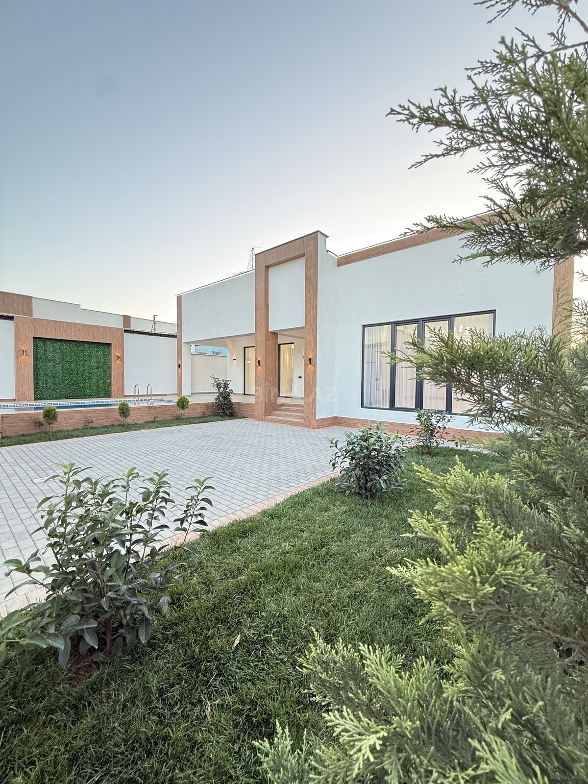 4 otaqlı həyət evi/bağ evi - Şüvəlan q. - 160 m² (2)