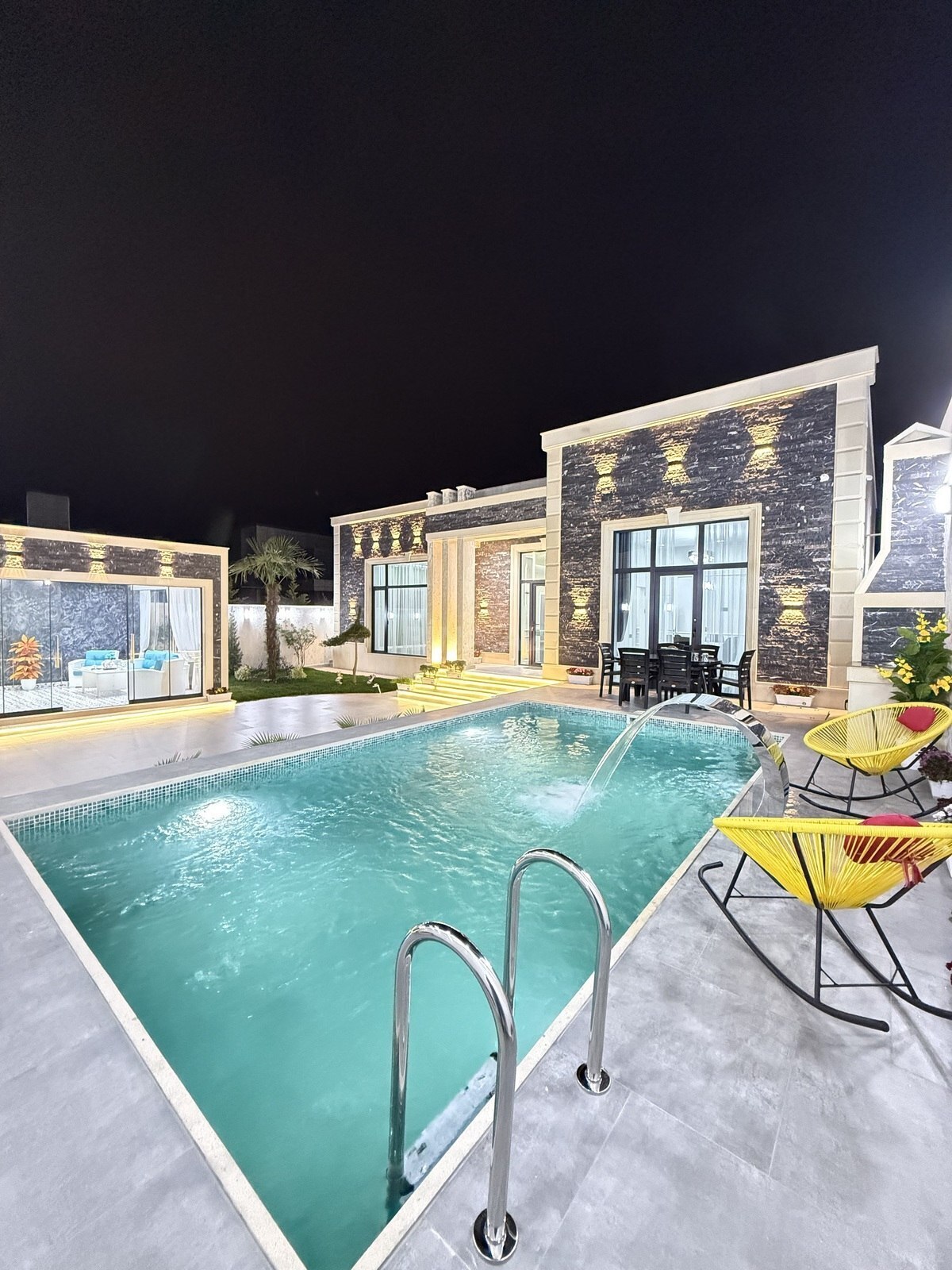 4 otaqlı həyət evi/bağ evi - Mərdəkan q. - 190 m² (1)