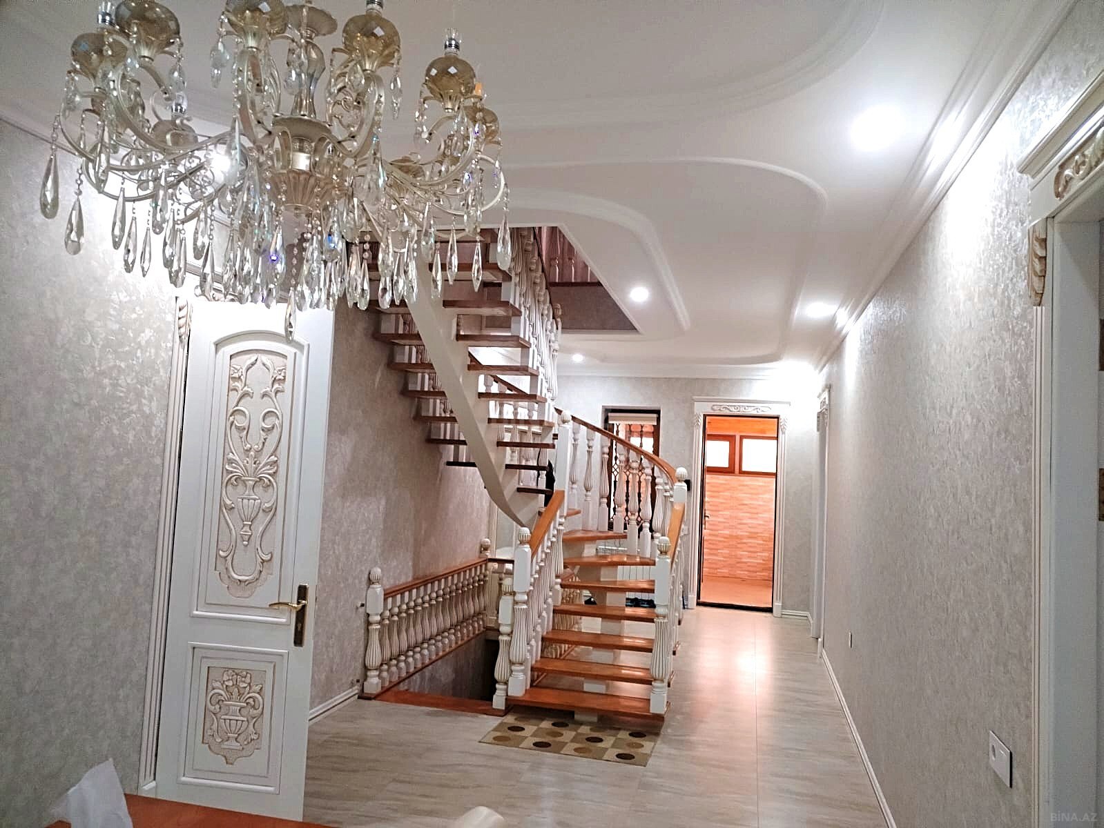 5 otaqlı həyət evi/bağ evi - Bakıxanov q. - 250 m² (16)