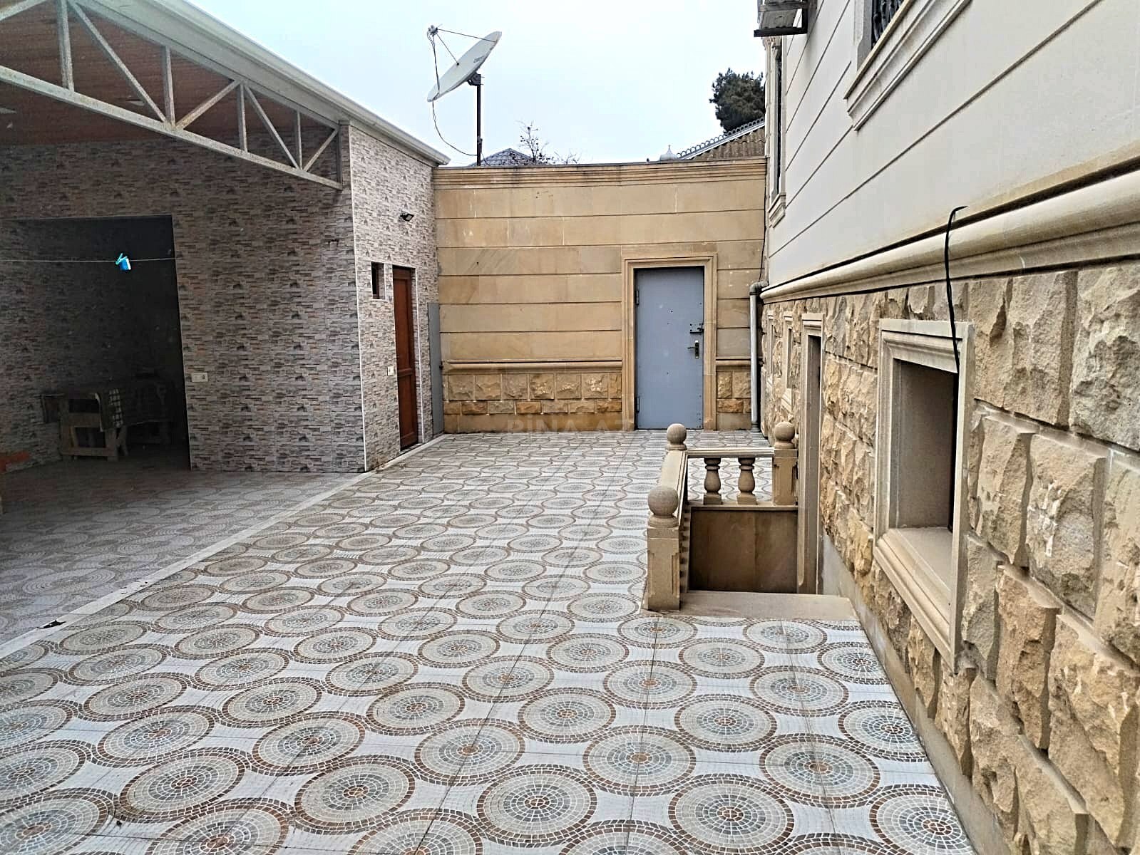 5 otaqlı həyət evi/bağ evi - Bakıxanov q. - 250 m² (3)