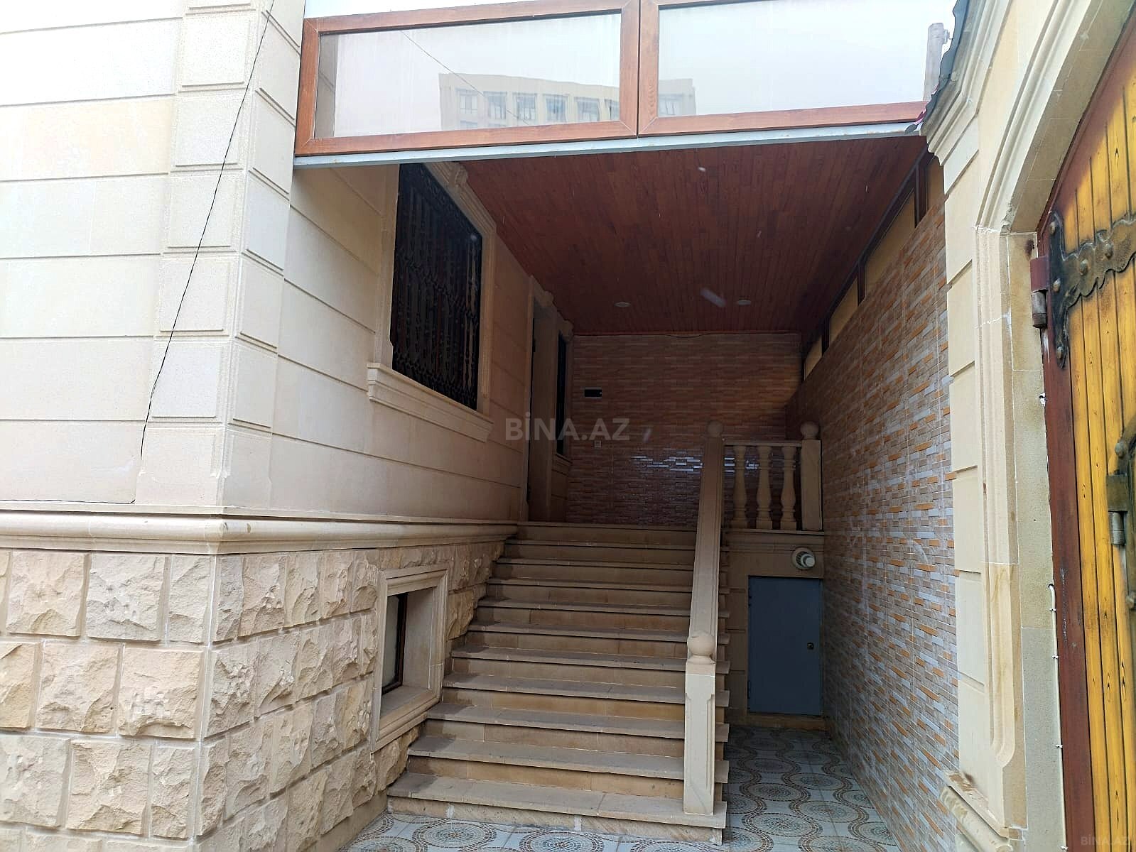5 otaqlı həyət evi/bağ evi - Bakıxanov q. - 250 m² (7)