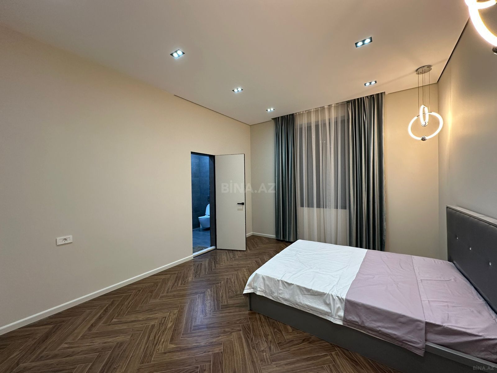 4 otaqlı həyət evi/bağ evi - Şüvəlan q. - 230 m² (21)
