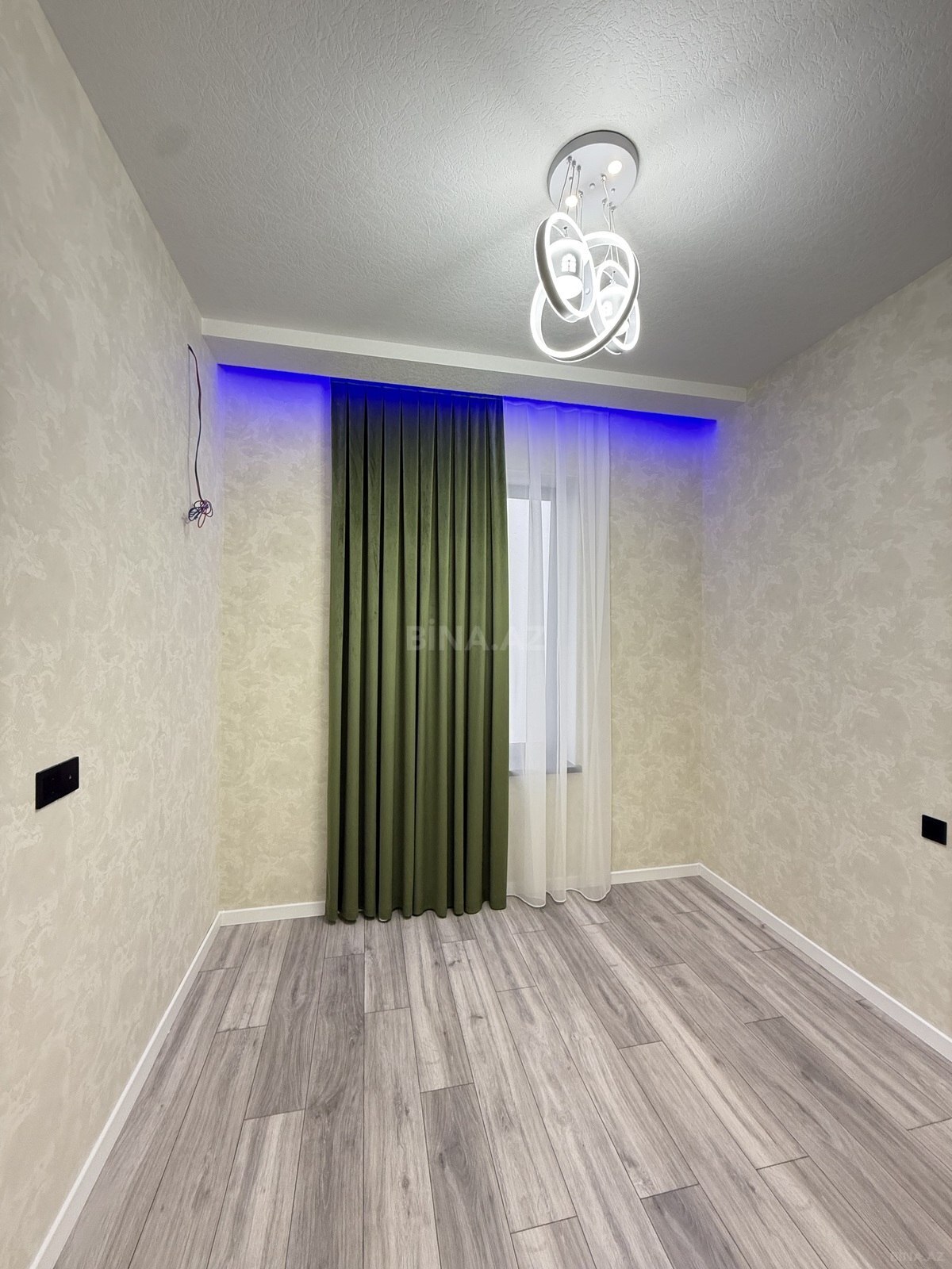 4 otaqlı həyət evi/bağ evi - Şüvəlan q. - 130 m² (19)