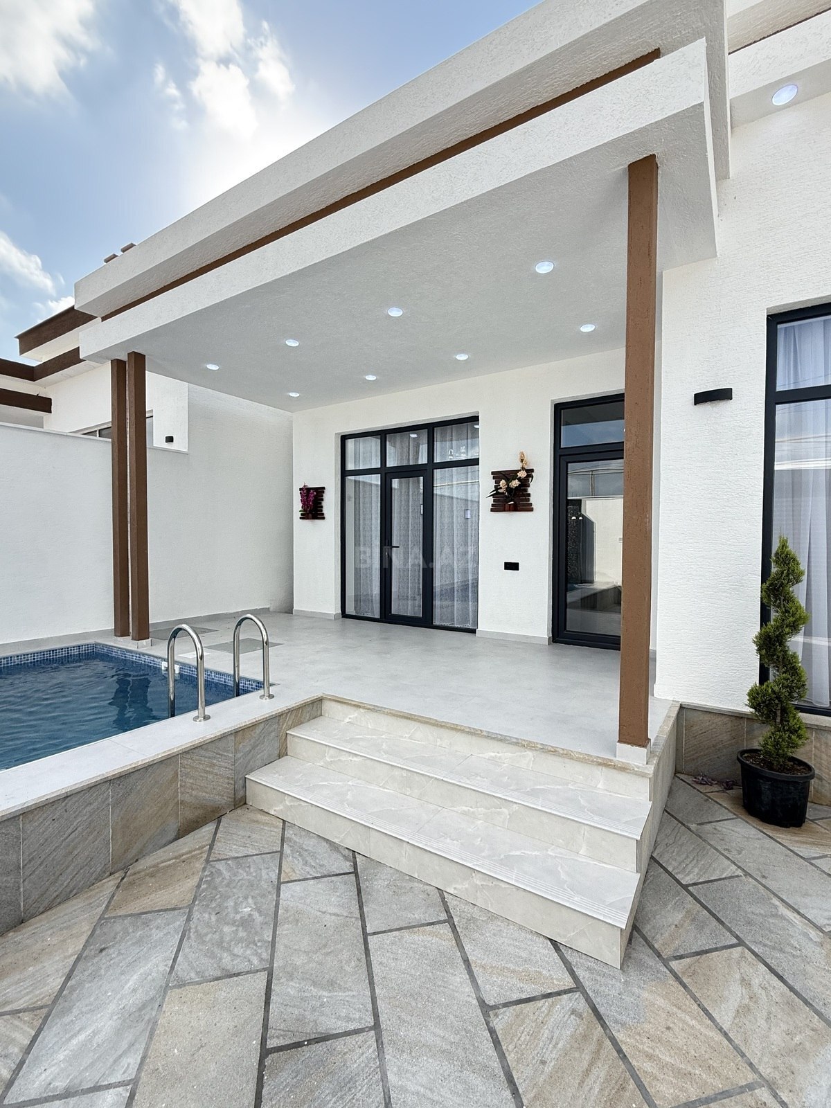 4 otaqlı həyət evi/bağ evi - Şüvəlan q. - 130 m² (8)