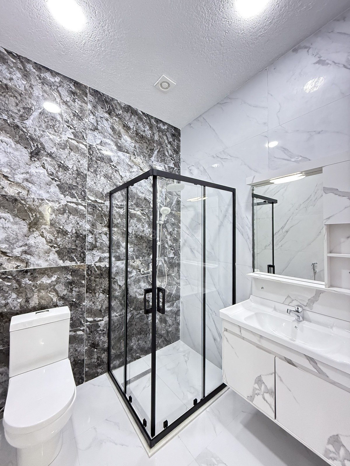 4 otaqlı həyət evi/bağ evi - Şüvəlan q. - 130 m² (18)