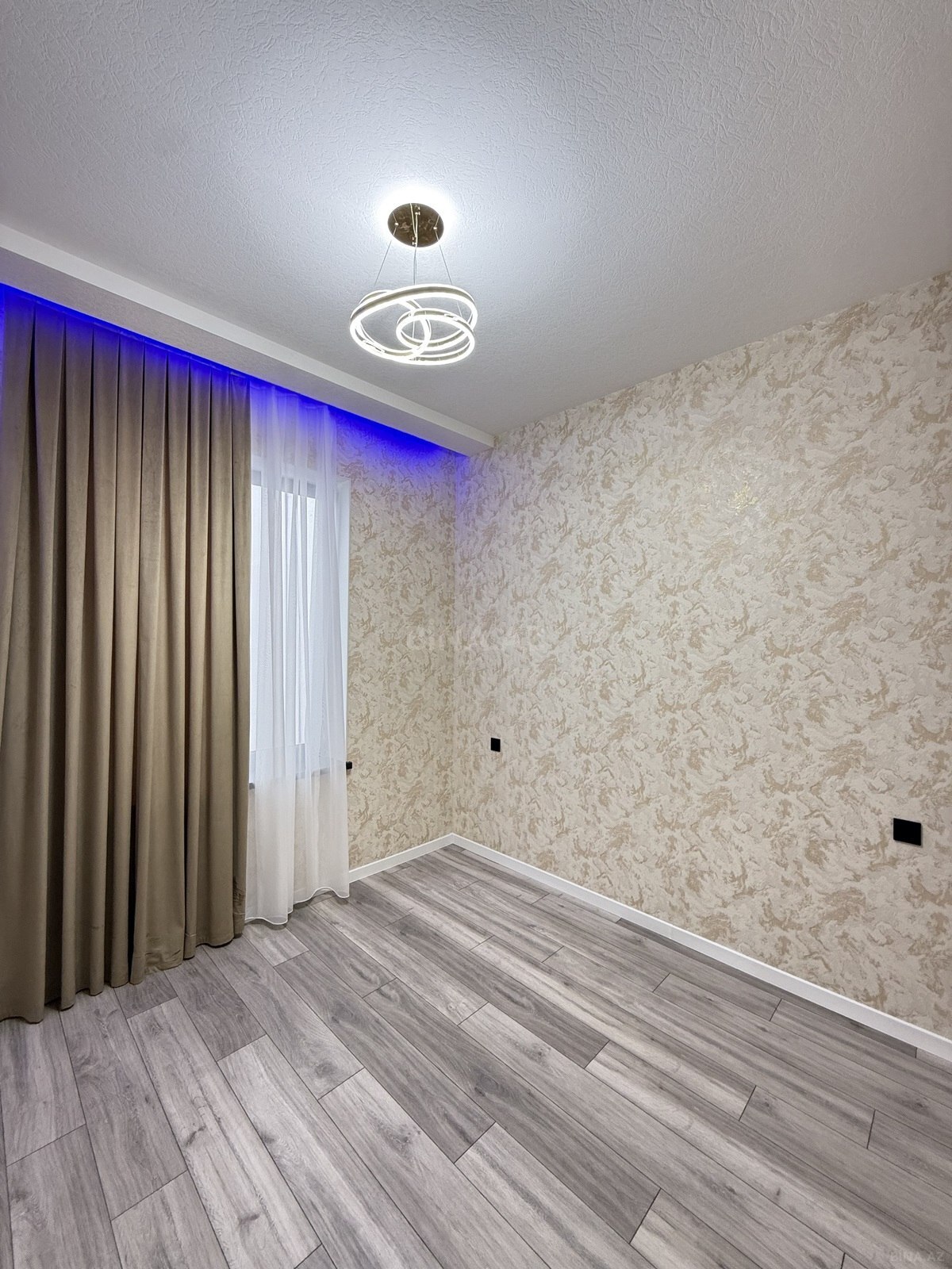 4 otaqlı həyət evi/bağ evi - Şüvəlan q. - 130 m² (20)