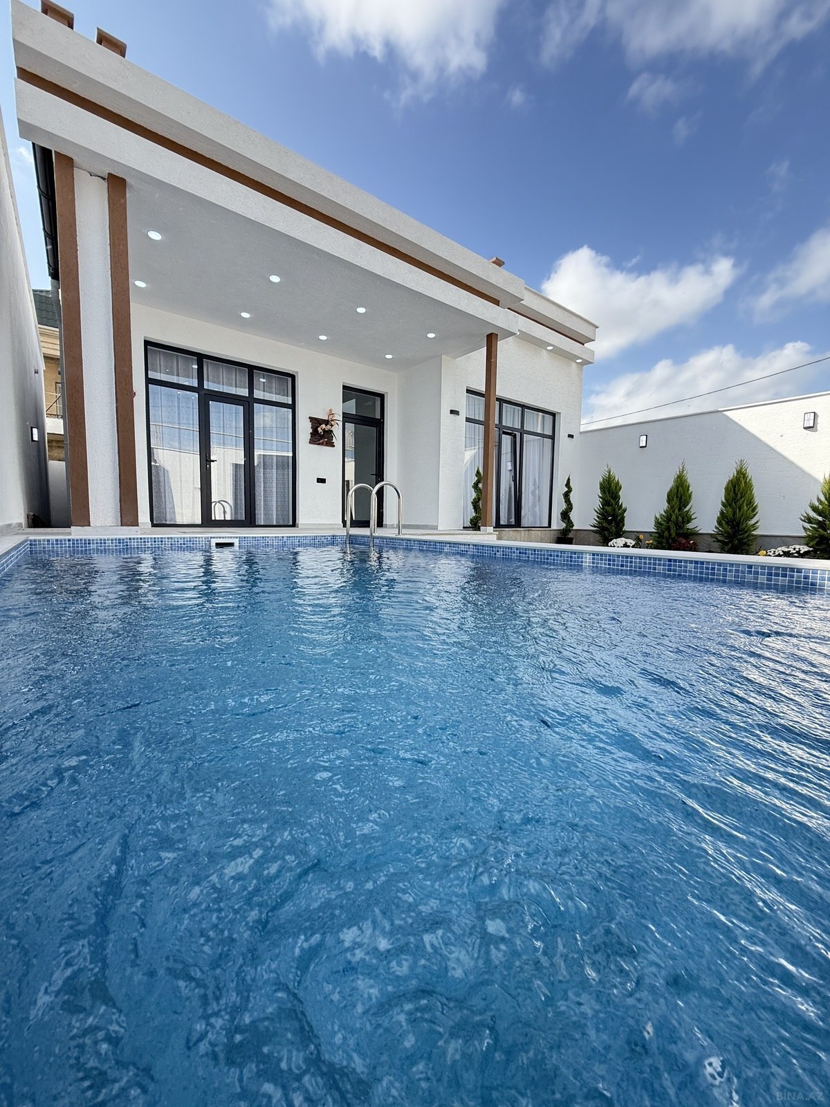 4 otaqlı həyət evi/bağ evi - Şüvəlan q. - 130 m² (7)