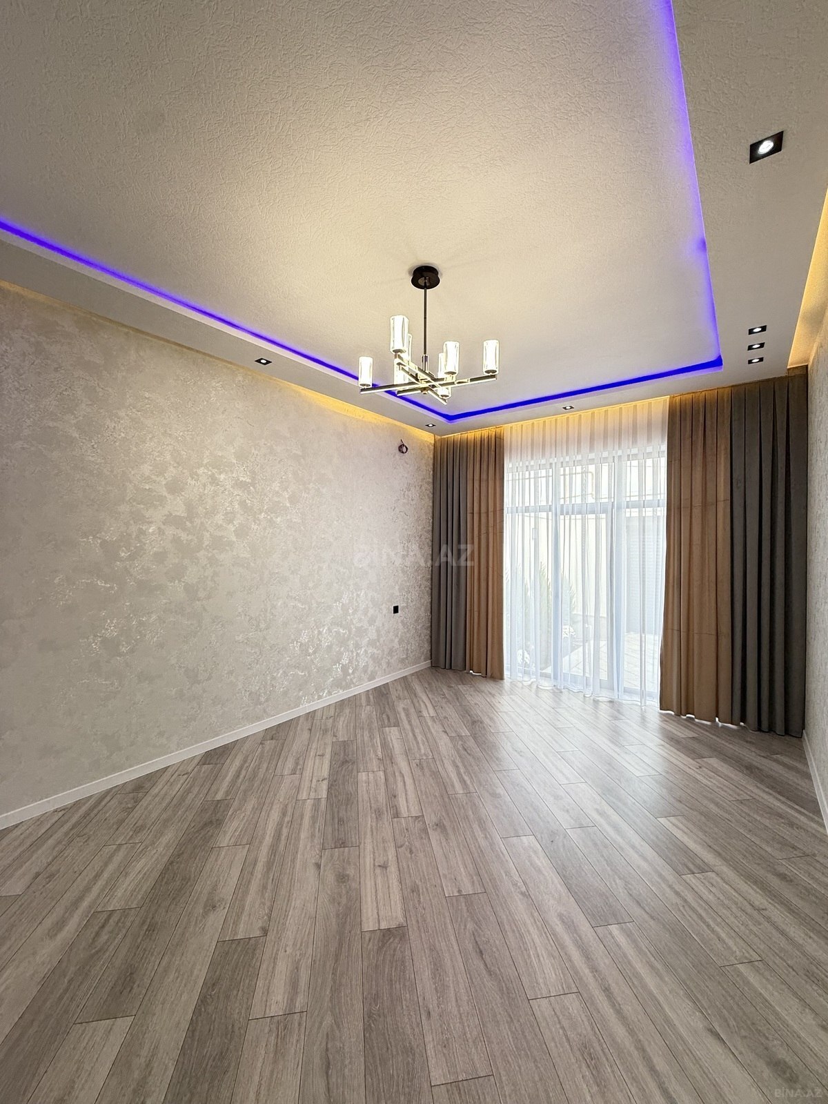 4 otaqlı həyət evi/bağ evi - Şüvəlan q. - 130 m² (12)