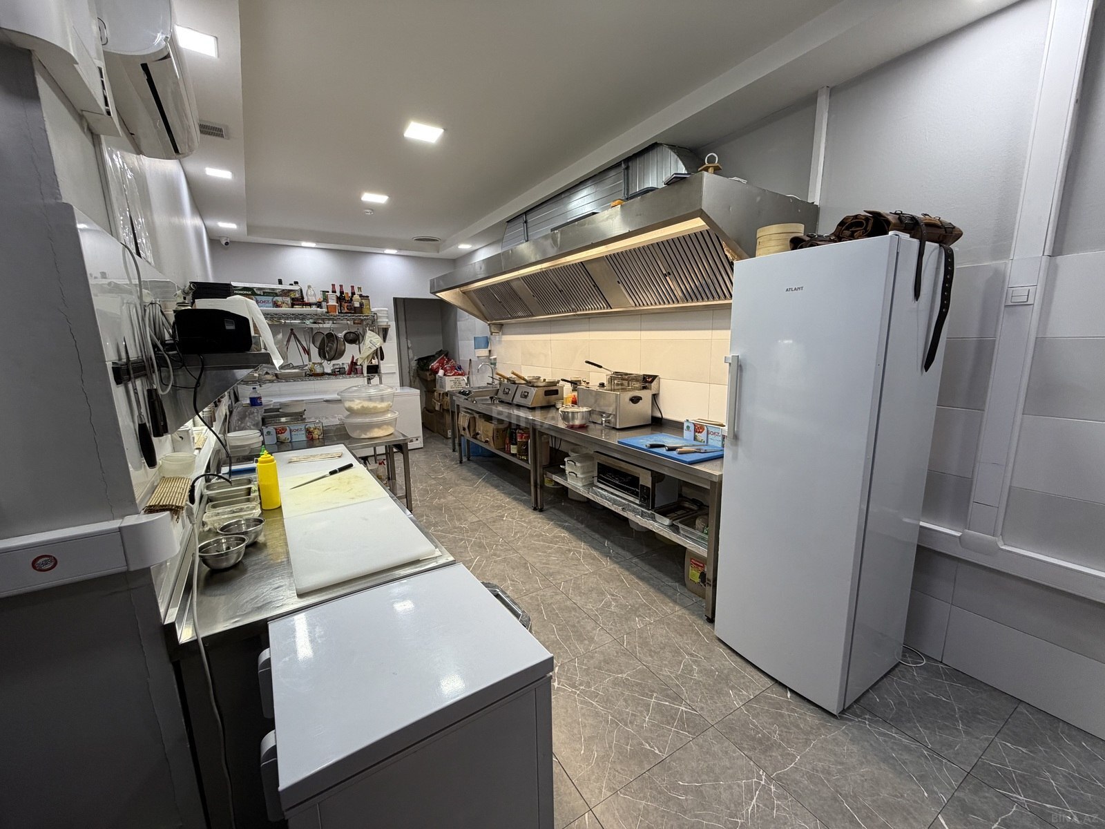 Obyekt - Elmlər Akademiyası m. - 70 m² (2)