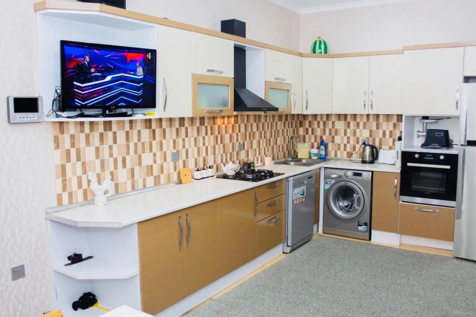 5 otaqlı həyət evi/bağ evi - Mərdəkan q. - 350 m² (13)