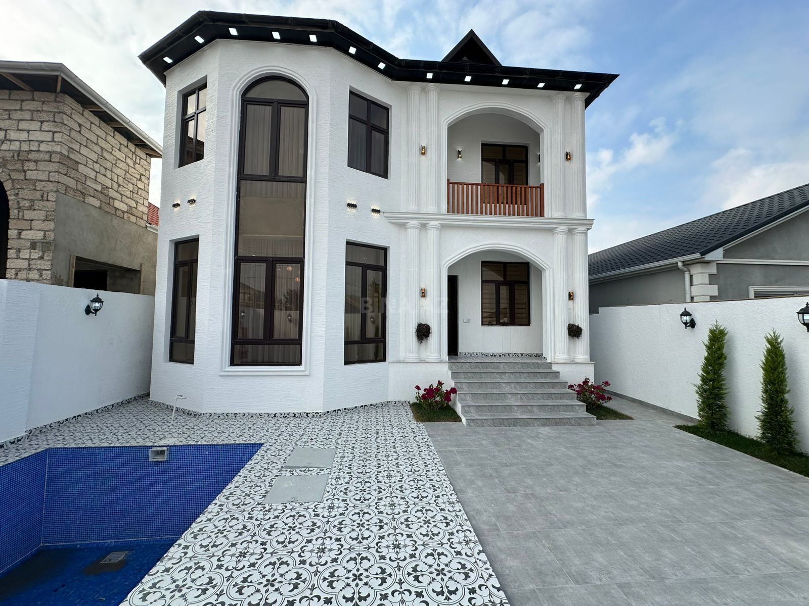 5 otaqlı həyət evi/bağ evi - Buzovna q. - 210 m² (1)