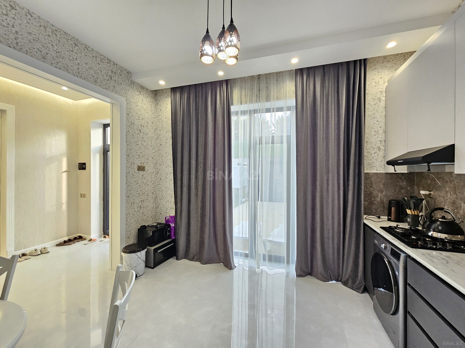 4 otaqlı həyət evi/bağ evi - Şüvəlan q. - 150 m² (23)