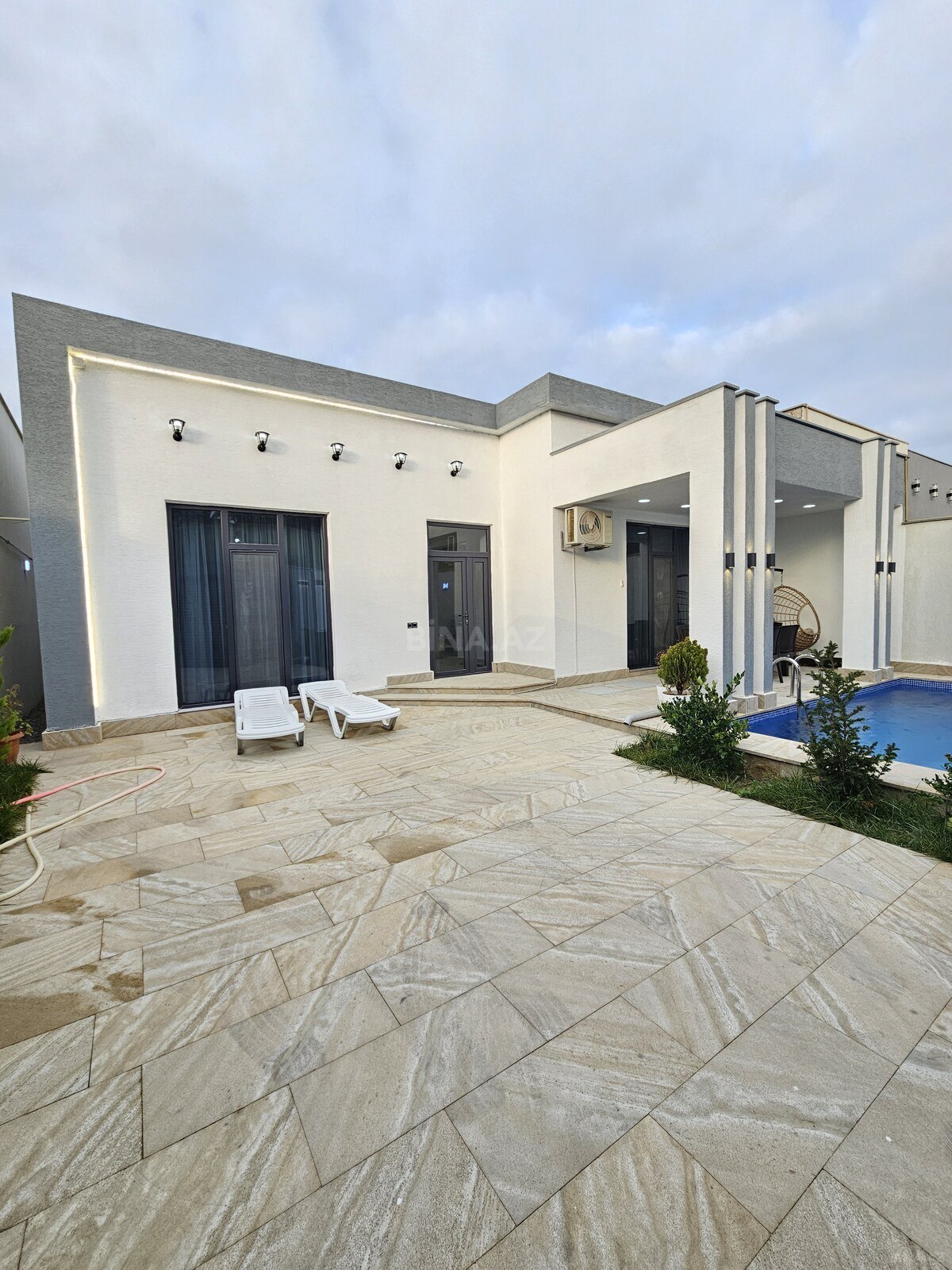 4 otaqlı həyət evi/bağ evi - Şüvəlan q. - 150 m² (2)