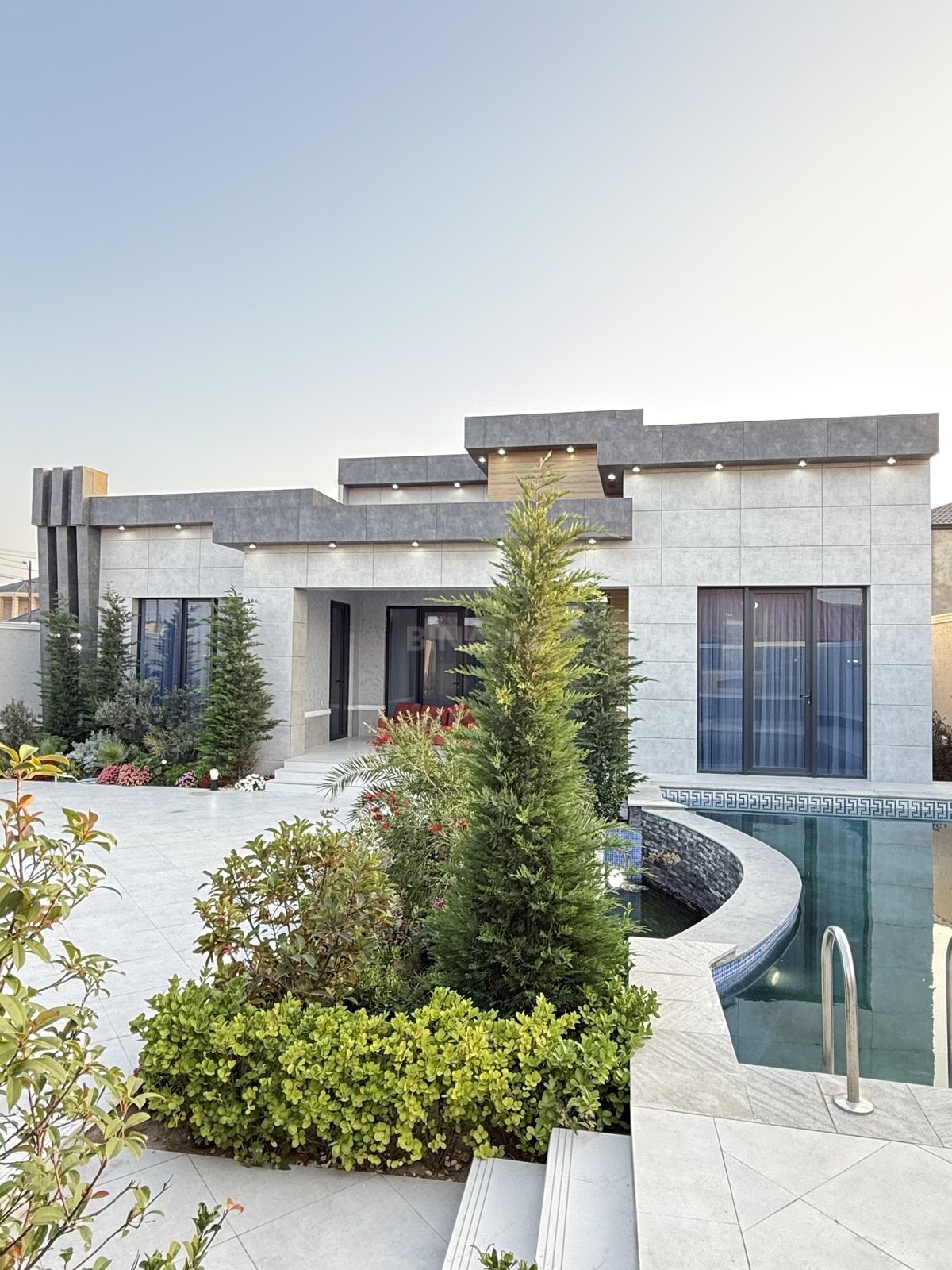 5 otaqlı həyət evi/bağ evi - Mərdəkan q. - 220 m² (1)