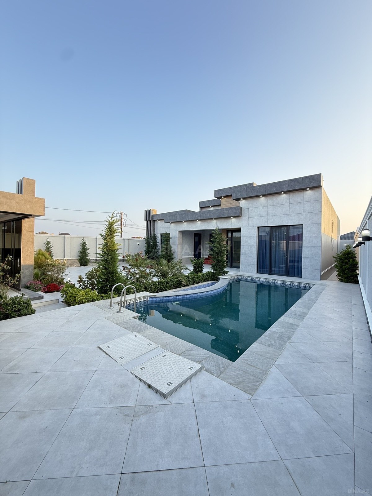 5 otaqlı həyət evi/bağ evi - Mərdəkan q. - 220 m² (3)