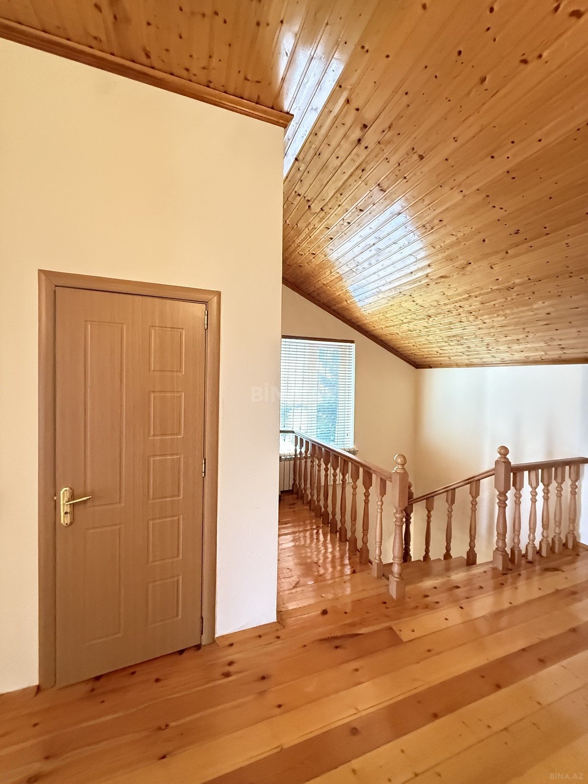 4 otaqlı həyət evi/bağ evi - Mərdəkan q. - 180 m² (21)