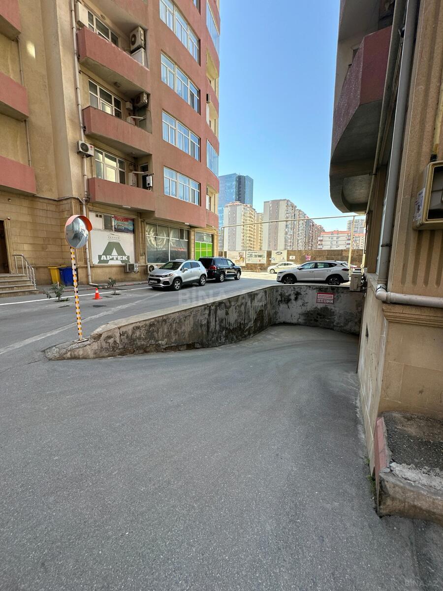 Qaraj - Şah İsmayıl Xətai m. - 200 m² (1)