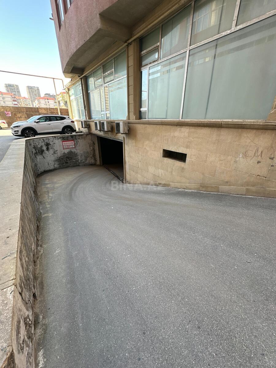 Qaraj - Şah İsmayıl Xətai m. - 200 m² (2)