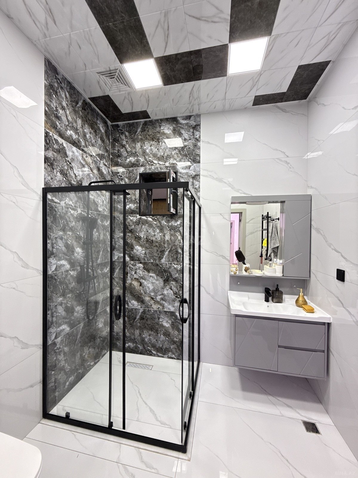 4 otaqlı həyət evi/bağ evi - Şüvəlan q. - 160 m² (23)