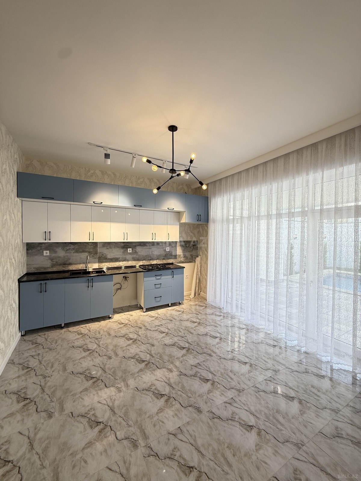 4 otaqlı həyət evi/bağ evi - Şüvəlan q. - 150 m² (13)