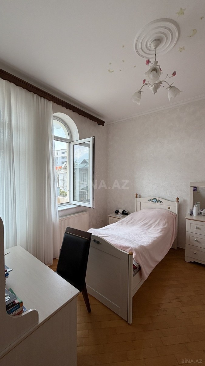 7 otaqlı həyət evi/bağ evi - Bakıxanov q. - 250 m² (14)