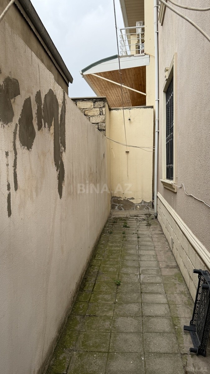 7 otaqlı həyət evi/bağ evi - Bakıxanov q. - 250 m² (27)