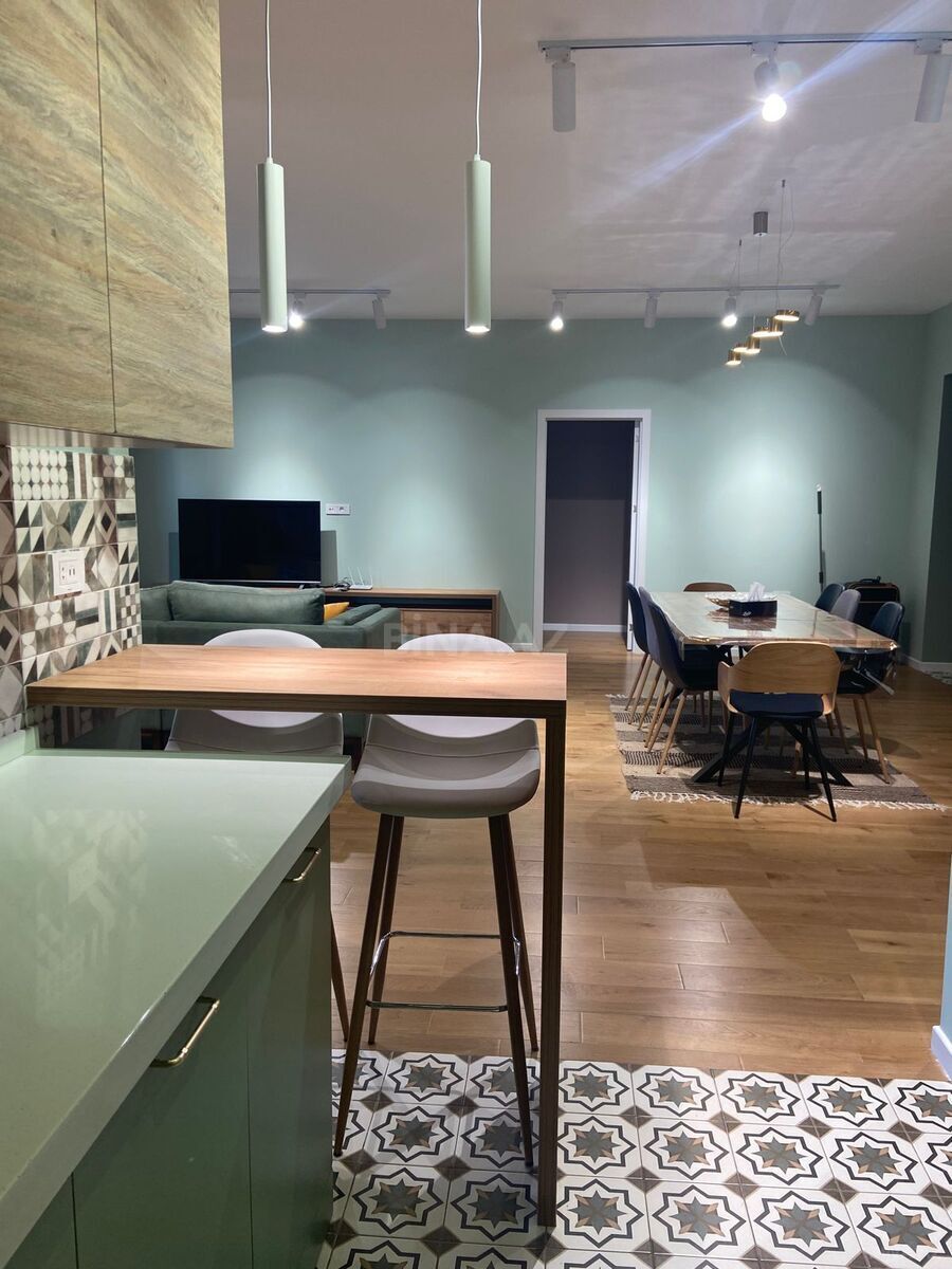 4 otaqlı yeni tikili - 8 Noyabr m. - 178 m² (16)