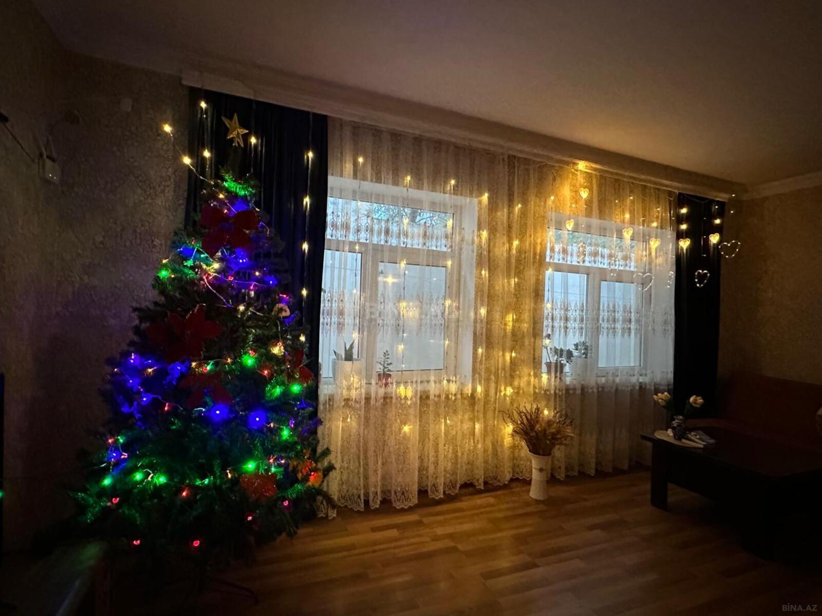 4 otaqlı həyət evi/bağ evi - Şüvəlan q. - 120 m² (1)