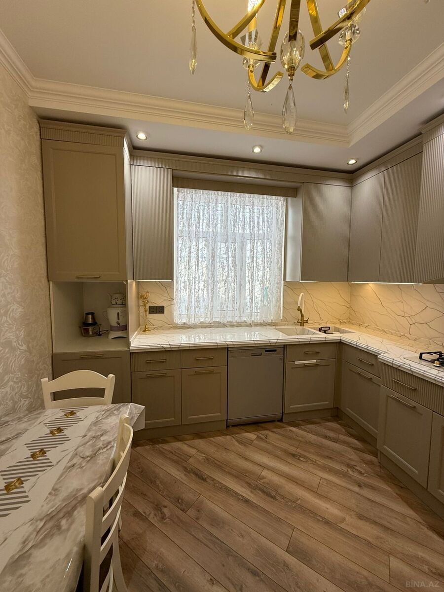 5 otaqlı həyət evi/bağ evi - Binəqədi r. - 160 m² (11)
