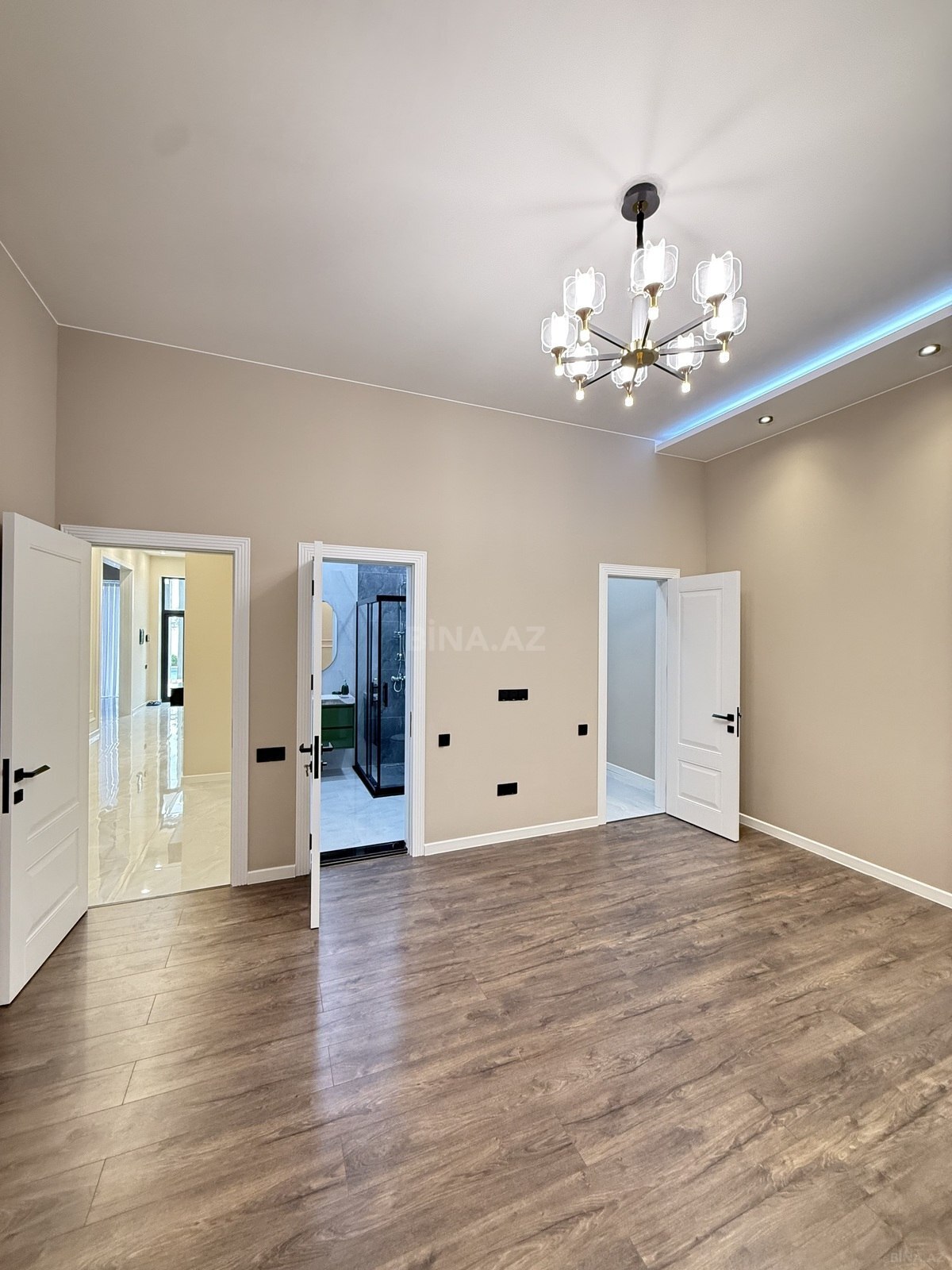 4 otaqlı həyət evi/bağ evi - Şüvəlan q. - 160 m² (25)